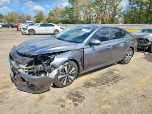 Nissan Altima 2.5L 4 2022