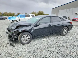 Hyundai Elantra 2.0L 4 2025