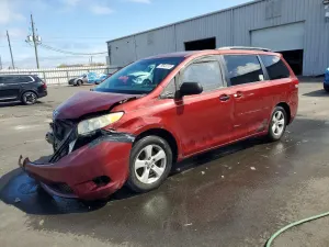 Toyota Sienna 3.5L 6 2011