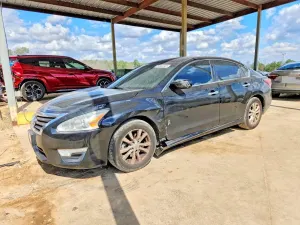 Nissan Altima 2.5L 4 2015