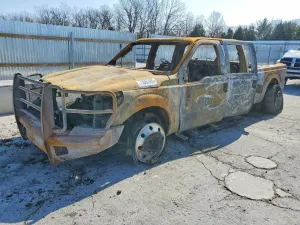 Ford F-450 6.7L 8 2016