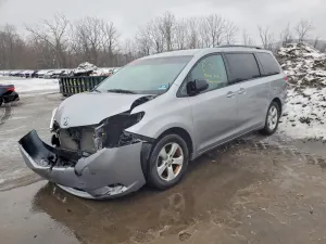 Toyota Sienna 3.5L 6 2011