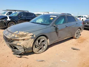Hyundai Elantra 2.0L 4 2025