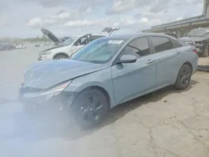 Hyundai Elantra 2.0L 4 2022
