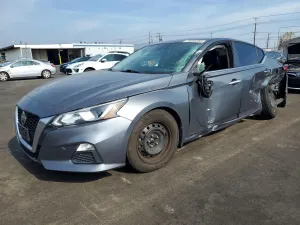 Nissan Altima 2.5L 4 2020