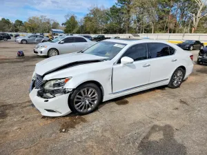 Lexus LS 4.6L 8 2013
