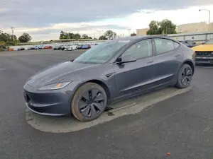 Tesla Model 3 2025