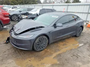 Tesla Model 3 2025