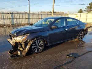 Nissan Altima 2.5L 4 2019