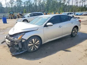 Nissan Altima 2.5L 4 2019