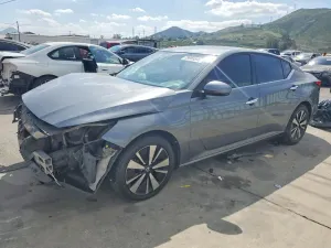 Nissan Altima 2.5L 4 2021