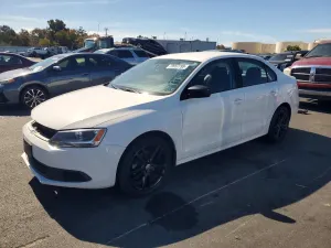 Volkswagen Jetta 2.0L 4 2014