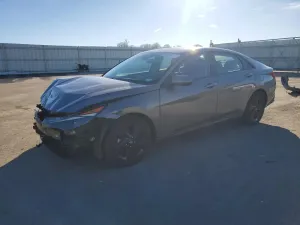 Hyundai Elantra 2.0L 4 2021