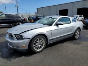 Ford Mustang 3.7L 6 2012