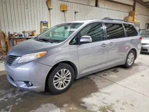 Toyota Sienna 3.5L 6 2013