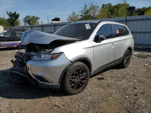 Mitsubishi Outlander SE 2.4L 4 2018