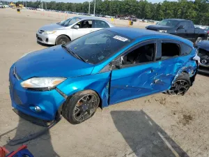 Ford Focus SE 2.0L 4 2014