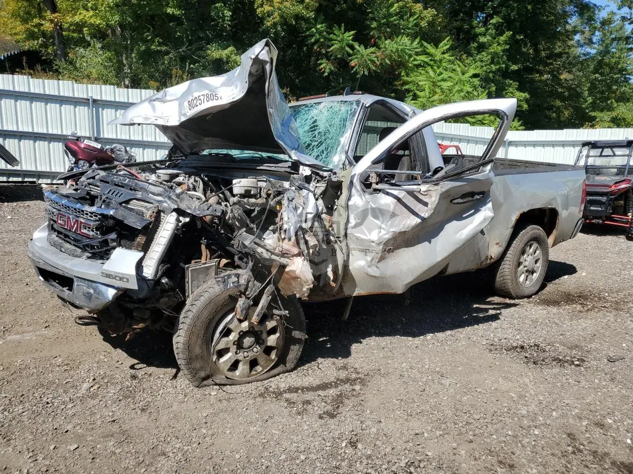 GMC Sierra 6.6L 8 2013