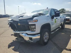 Chevrolet Silverado 1500 6.6L 8 2025