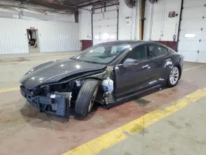 Tesla Model S 2018