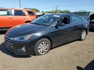 Hyundai Elantra SE 2.0L 4 2020