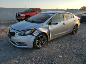 Kia Cerato / Forte / K3 EX 2.0L 4 2015