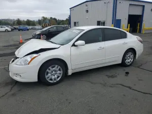 Nissan Altima BASE 2.5L 4 2012