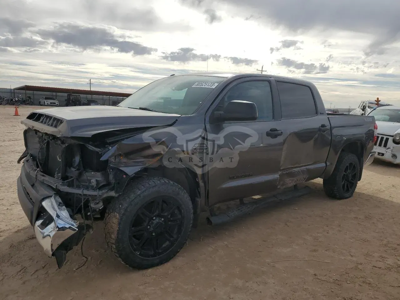 Toyota Tundra CREWMAX SR5 4.6L 8 2019