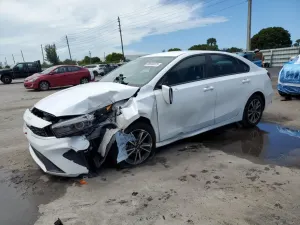 Kia Cerato / Forte / K3 LX 2 L 4 2024