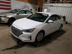 Hyundai Elantra SE 2.0L 4 2019