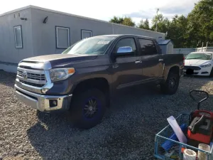 Toyota Tundra CREWMAX PLATINUM 5.7L 8 2014
