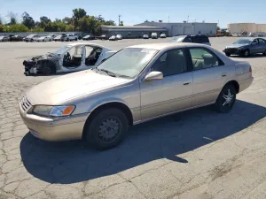 Toyota Camry LE 2.2L 4 1999