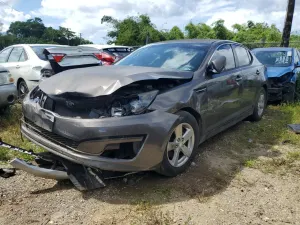 Kia Optima LX 2.4L 4 2015