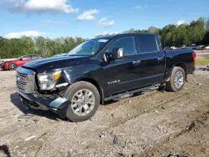 Nissan Titan PRO-4X 5.6L 8 2024