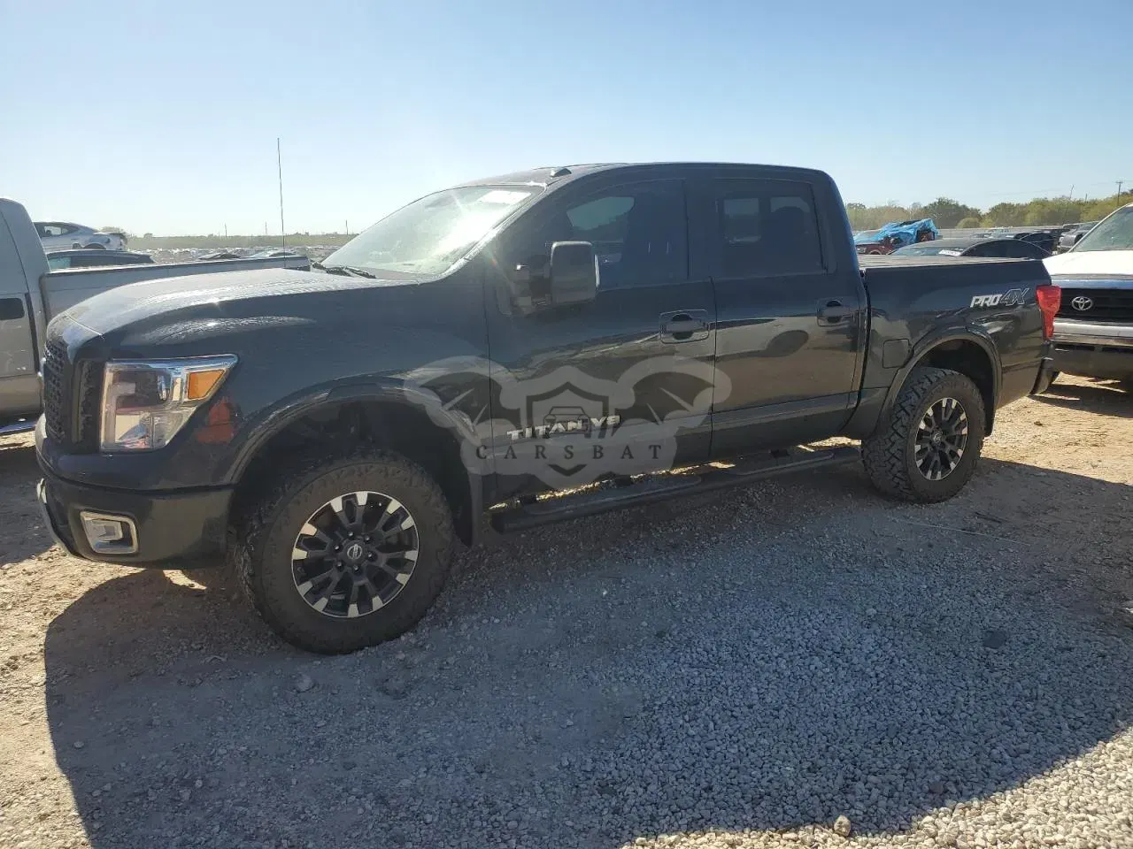 Nissan Titan SV 5.6L 8 2019