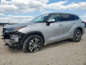 Toyota Highlander XLE 3.5L 6 2021