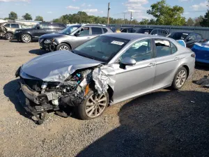 Toyota Camry LE 2.5L 4 2021