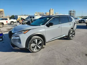 Nissan Rogue SL 2.5L 4 2021