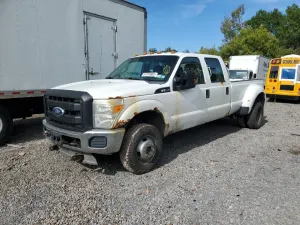Ford F-350 SUPER DUTY 6.2L 8 2011
