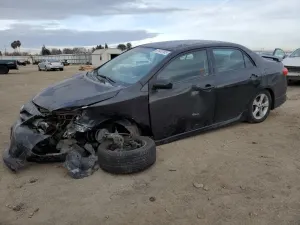 Toyota Corolla BASE 1.8L 4 2013