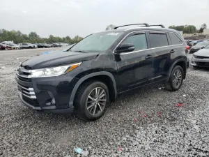 Toyota Highlander SE 3.5L 6 2018