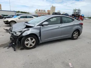 Hyundai Elantra SE 1.8L 4 2014