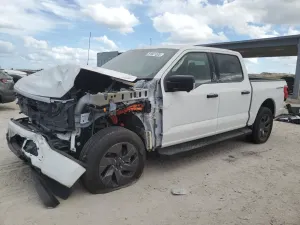 Ford F-150 LIGHTNING XLT 2024