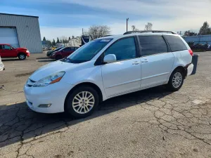 Toyota Sienna XLE 3.5L 6 2010