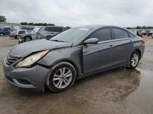 Hyundai Sonata GLS 2.4L 4 2013