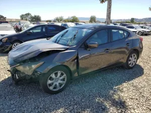Mazda 3 SPORT 2.0L 4 2014