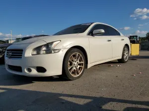 Nissan Maxima S 3.5L 6 2010