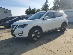 Nissan Rogue SV 2.5L 4 2017