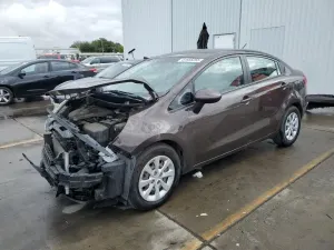 Kia Rio 1.6L 4 2013