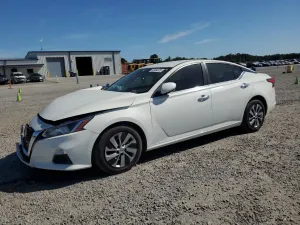 Nissan Altima S 2.5L 4 2019